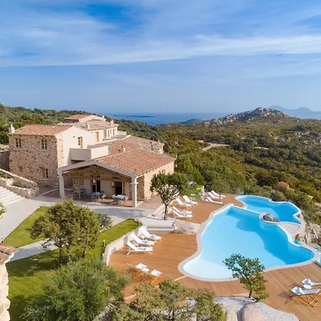 Borgo Smeraldo Villa