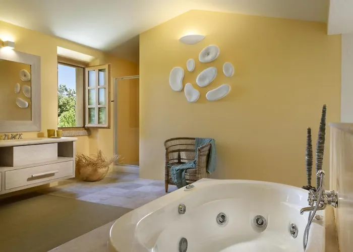 Borgo Smeraldo Villa *