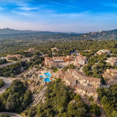 빌라 Borgo Smeraldo 아르자케나