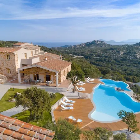 Borgo Smeraldo Βίλα Arzachena