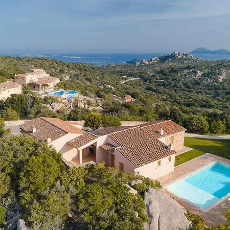 Borgo Smeraldo Βίλα